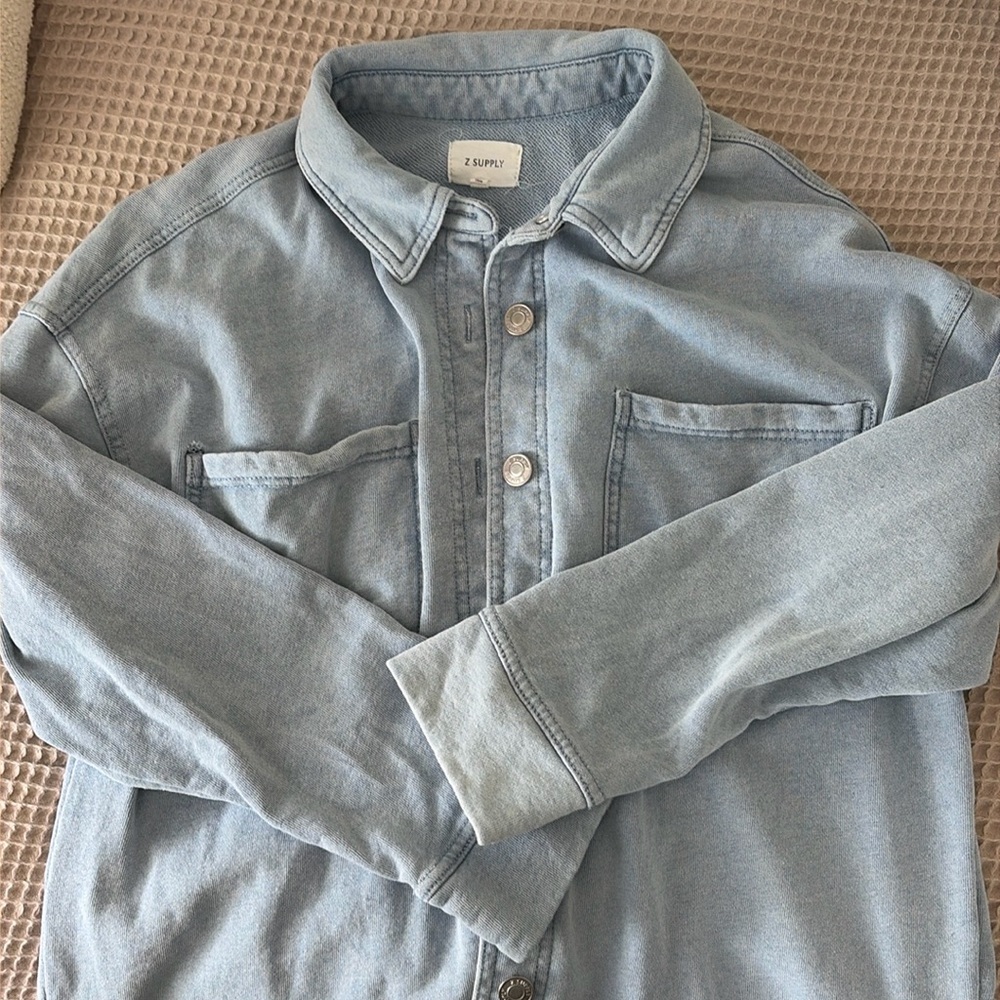 Z supply all day knit denim jacket in “ocean air indigo” size small